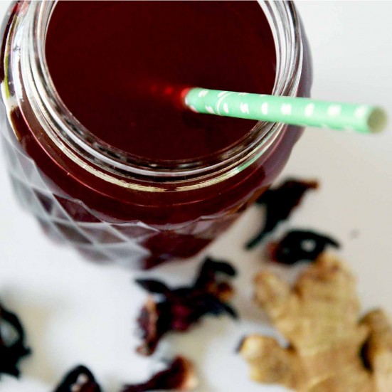 Boisson-rafraîchissante-hibiscus-gingembre