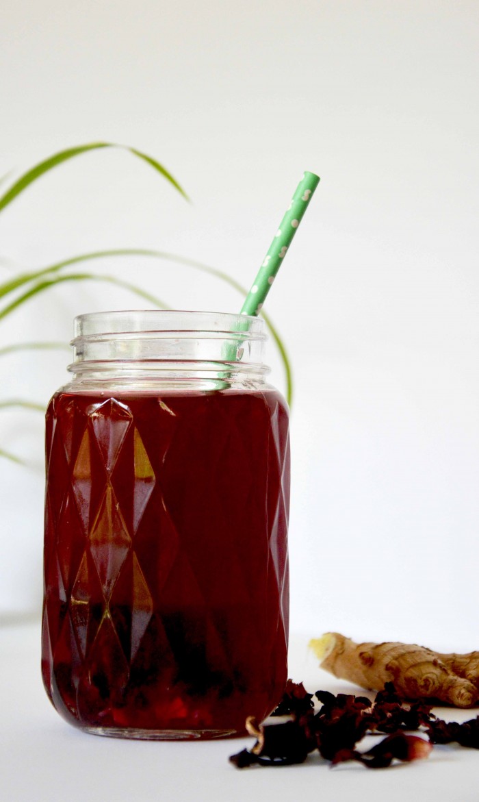 Boisson-rafraîchissante-hibiscus-gingembre